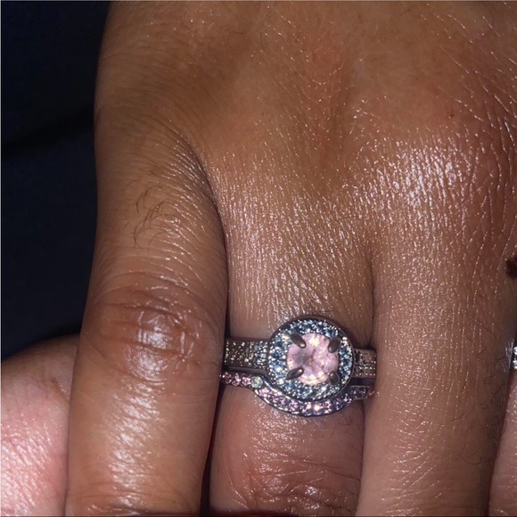 Fashionable 2pc Ring Set With Pink Gem Stone💍 - Picture 3 of 7